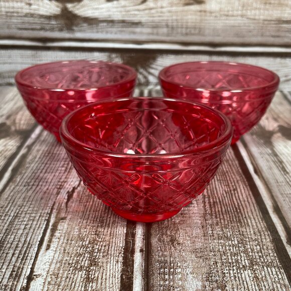 Set of 3 Pink Embossed Quilted Pattern Small Sauce Glass Bowls Ramekins 3.4 oz - Picture 1 of 6
